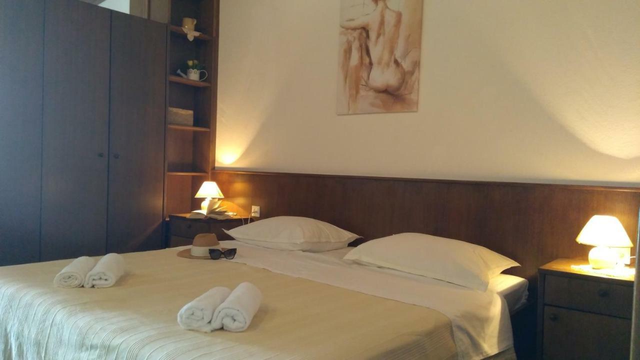House Nede Medic Hotel Brela Ngoại thất bức ảnh